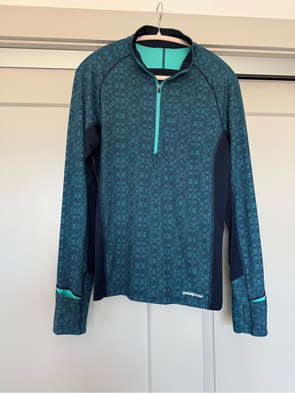 Patagonia Long Sleeve 1/4 Zip Athletic Shirt